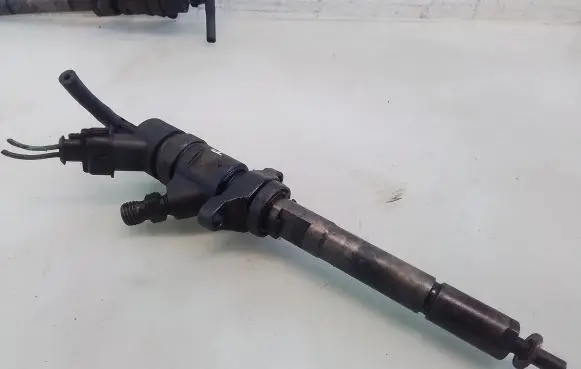 Ford Focus Fuel injector 0445110239