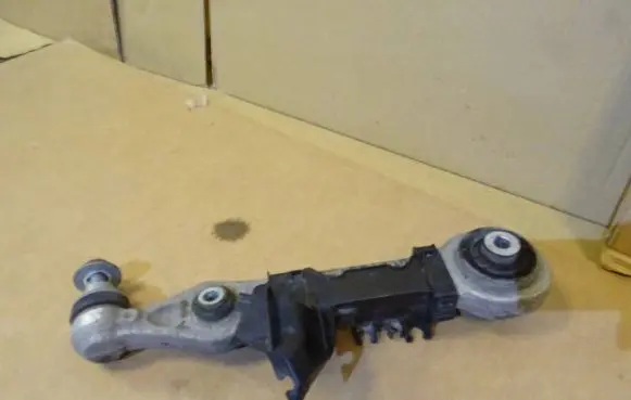 Mercedes-Benz S AMG W222 Front control arm 22207