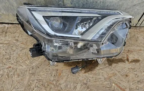 Toyota RAV 4 (XA40) Headlight/headlamp W3049 W3049K03