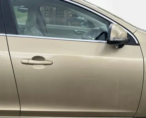 Volvo S60 Front door