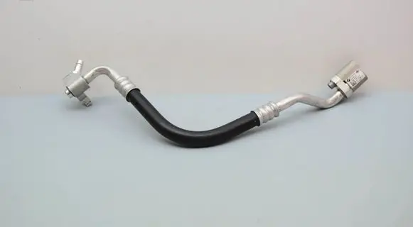 BMW 5 G60 G61 Air conditioning (A/C) pipe/hose 5A672E8