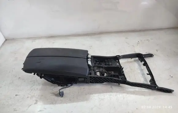 BMW 5 GT F07 Armrest
