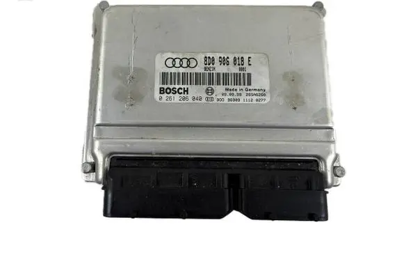 Audi A4 S4 B5 8D Engine control unit/module 8D0906018E 0261206040