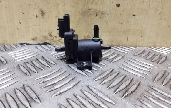 Citroen C4 I Picasso Vacuum valve 9665558580