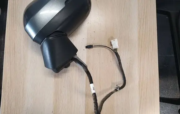 Nissan Qashqai J12 Front door electric wing mirror