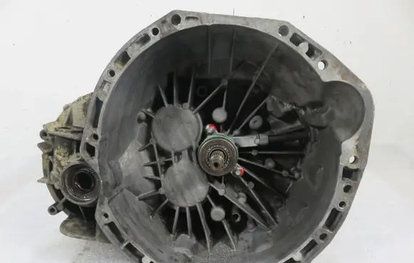 Renault Master III Manual 6 speed gearbox PF6018