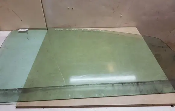 Ford Galaxy Front door window glass four-door