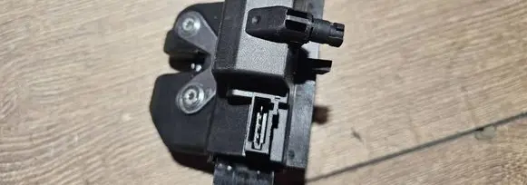 Fiat Punto (199) Tailgate lock latch 55702917