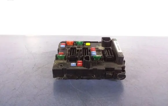 Peugeot 307 Fuse box set 9650663880