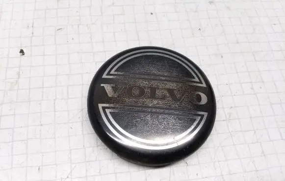 Volvo S40, V40 Original wheel cap 8646379