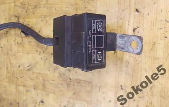 Mitsubishi Lancer Evolution Relay mounting block 
