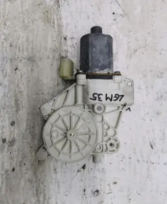 Mercedes-Benz Sprinter W906 Front door window regulator motor A0068205442