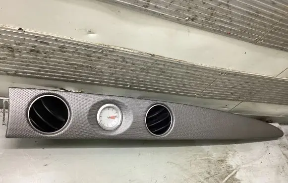 Mitsubishi Outlander Dash center air vent grill MR480875