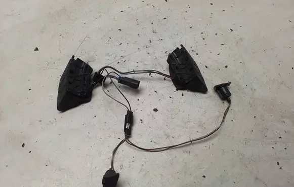 Opel Meriva A Steering wheel buttons/switches 09185419