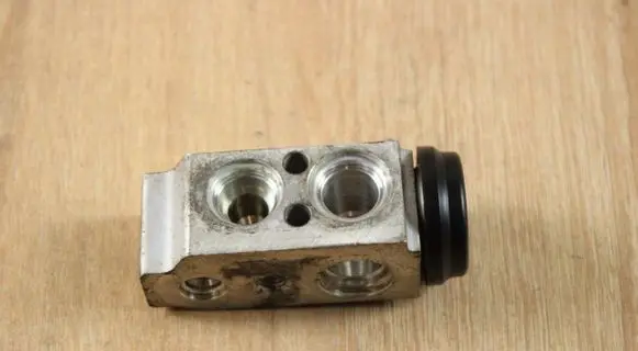 KIA Sorento Vacuum valve 