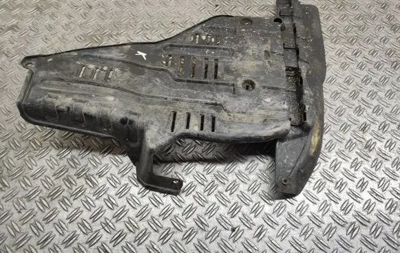 Suzuki SX4 Engine splash shield/under tray