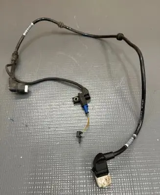 Mercedes-Benz E W238 Brake pads wear sensor A2135402805 MD006W01