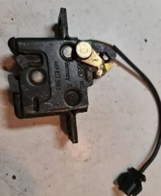 Audi 100 S4 C4 Tailgate/trunk/boot lock/catch/latch 4A9827506B
