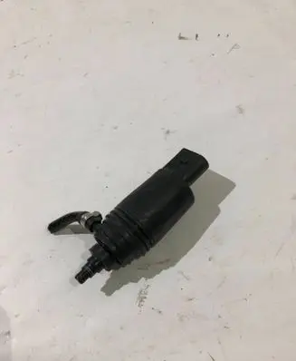BMW 7 E38 Windscreen/windshield washer pump 8377612