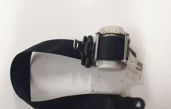 Ford Focus Front seatbelt 33017492