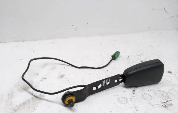 Volvo V70 Front seatbelt buckle 31369787