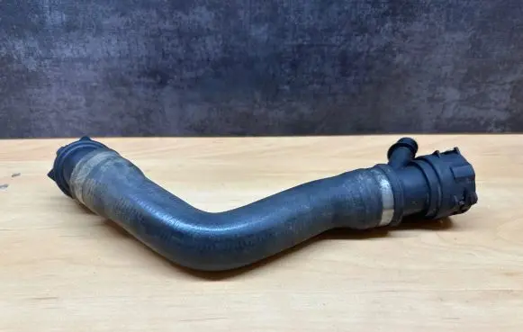 BMW 5 E60 E61 Engine coolant pipe/hose 17127789723