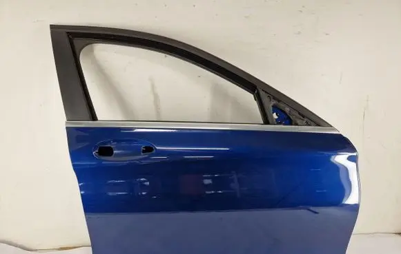 Mercedes-Benz C W205 Front door 
