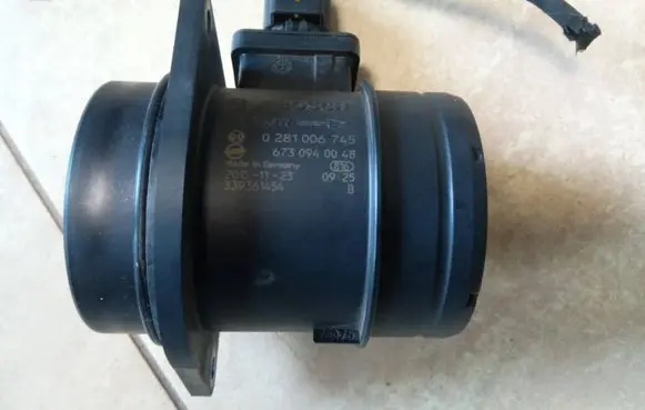 SsangYong Tivoli Mass air flow meter 6730940048 NE68230