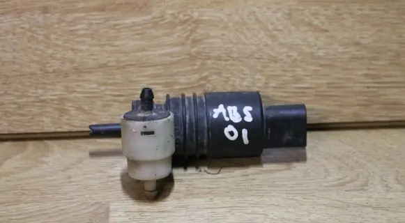 Audi A4 S4 B5 8D Windscreen/windshield washer pump