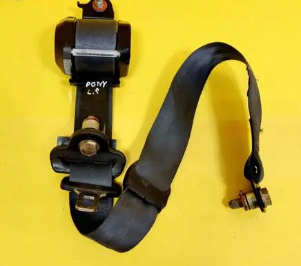 Hyundai Pony Front seatbelt 042826
