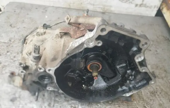 Mazda 323 F Manual 5 speed gearbox