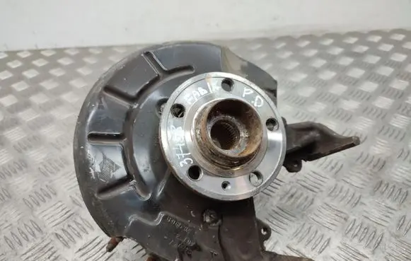 Skoda Fabia Mk2 (5J) Front wheel hub