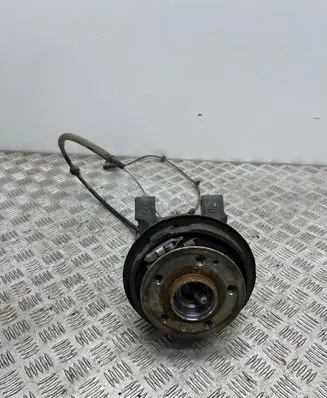 Mercedes-Benz Vito Viano W447 Rear wheel hub A4474207200 A447357