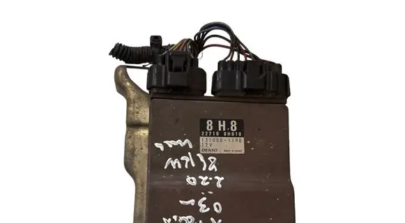 Nissan X-Trail T30 Fuel injection control unit/module 227108H810 1310001190
