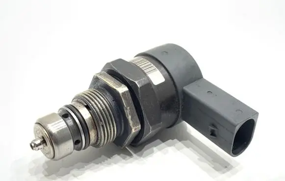 Audi Q7 4L Fuel pressure regulator 