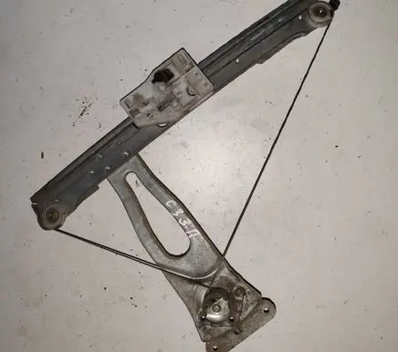 Rear door manual window regulator