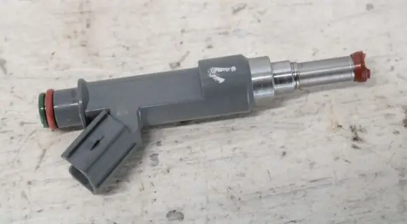 Toyota Corolla E210 E21 Fuel injector 232500T110