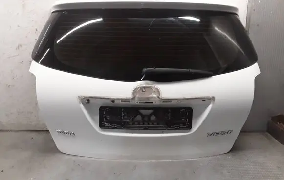 Toyota Verso Tailgate/trunk/boot lid