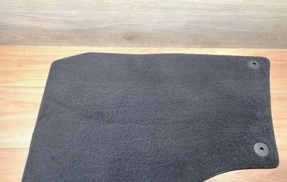 Volkswagen Touareg II Front floor mat 7P1863011