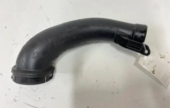 Air intake hose/pipe