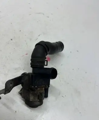Mercedes-Benz C W205 Webasto circulation pump for autonomous heater A0005062864