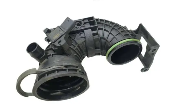 Volkswagen Taigo Turbo air intake inlet pipe/hose 04E145641