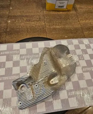 Porsche Macan (95B) Heat shield in engine bay 95B301327A AC995 95B301327