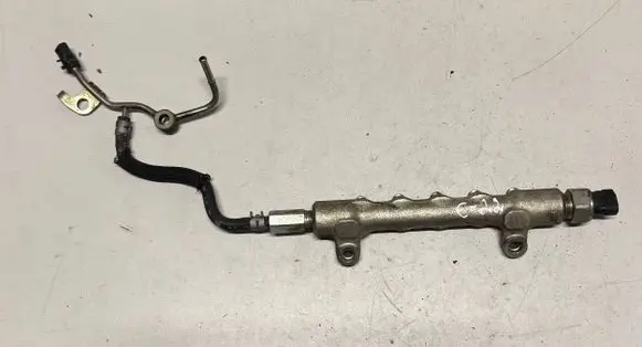 Toyota Corolla Verso E121 Fuel main line pipe 89458 F6TA 6010