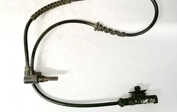 Opel Corsa D ABS brake wheel speed sensor 0265008089
