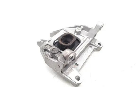 Nissan Micra K14 Engine mounting bracket