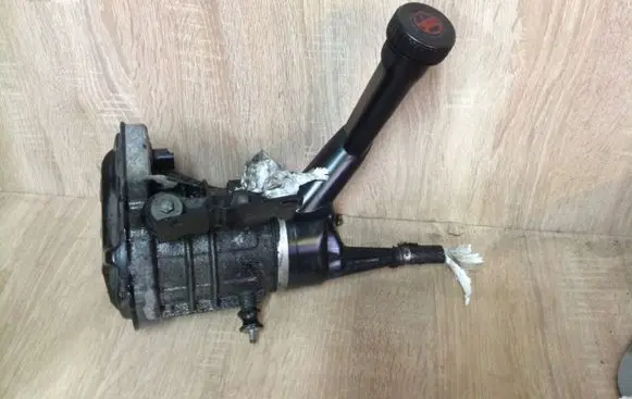 Citroen C4 I Picasso Power steering pump 9684252580