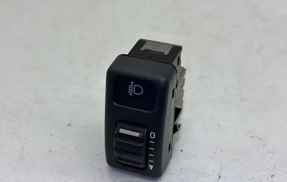Volvo S70 V70 V70 XC Headlight level height control switch 9162960
