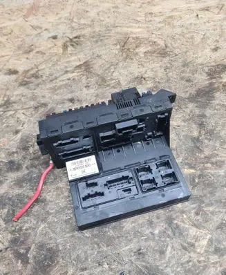 Mercedes-Benz E W211 SAM control unit 2115453901