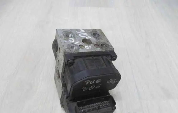 Citroen Xsara ABS Pump 0273004440 7584